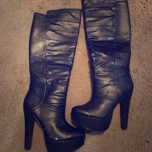 Jessica Simpson knee high